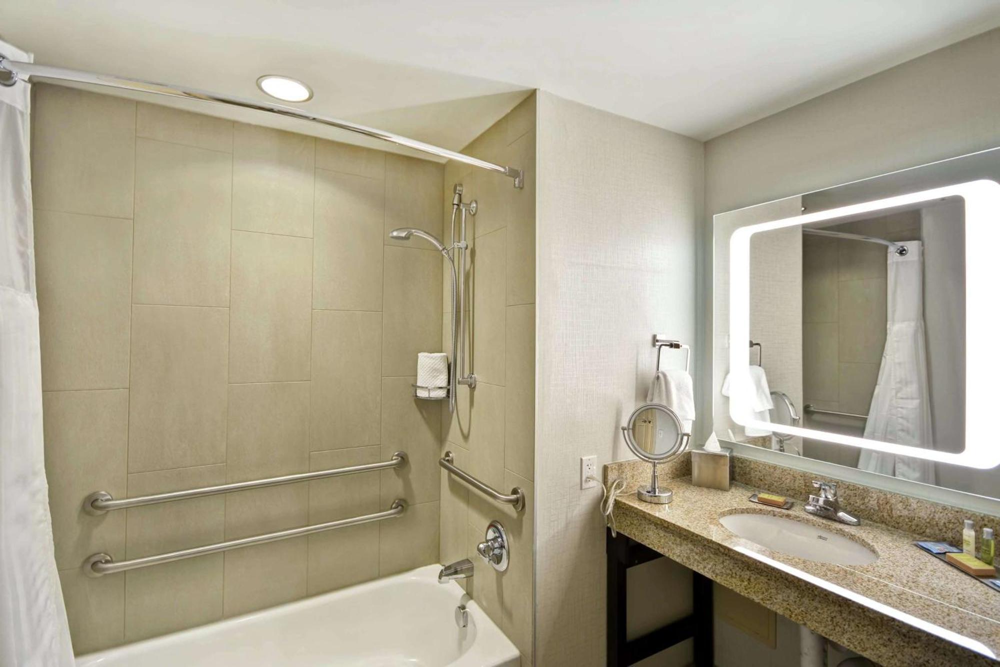 Doubletree By Hilton Chicago Midway Airport, Il Hotel Bedford Park Luaran gambar